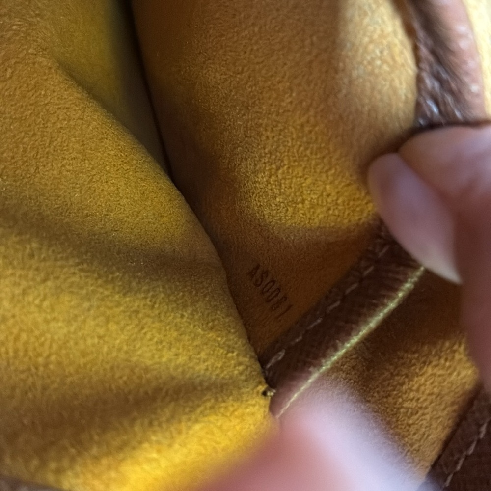 Authentic Louis Vuitton Musette salsa crossbody - Picture 7 of 11